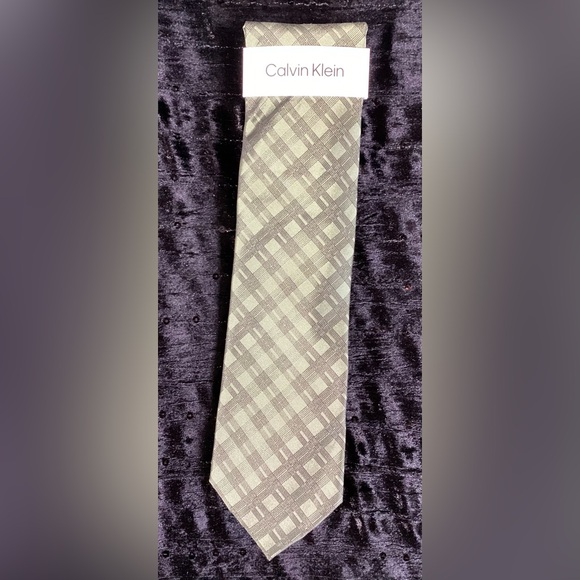 Calvin Klein Geometric Tie - Black and Green - Picture 1 of 4
